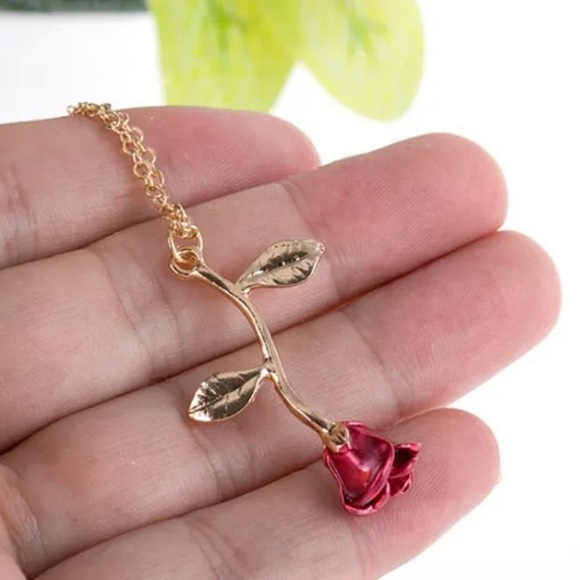 Red Rose Flower Pendant with Necklace - Picture 2 of 3